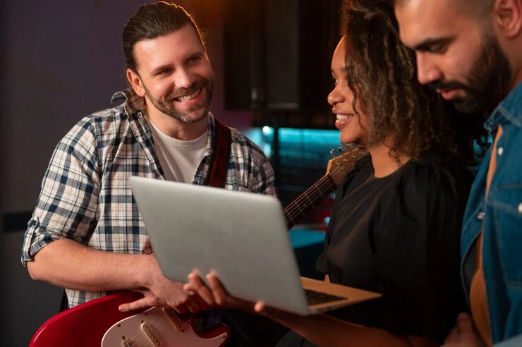 Analytics and Reporting of Email Marketing for Mus