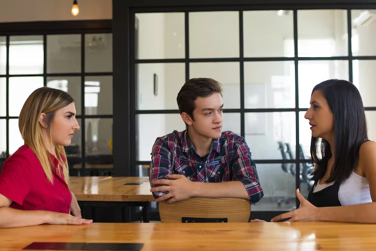 Open Conversations That Earn Attention